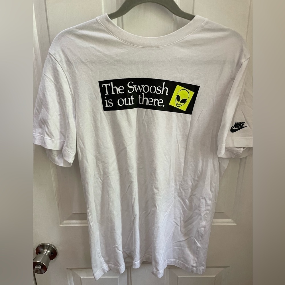 Nike The Swoosh is out there Alien T-shirt